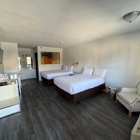 The New Pioneer Hotel Laughlin Exterior photo